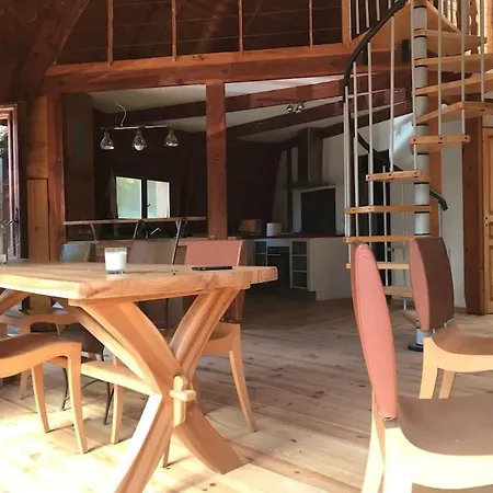 Maison Ronde Atypique En Bois Holiday home *