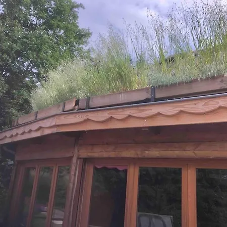 Holiday home Maison Ronde Atypique En Bois Carmaux