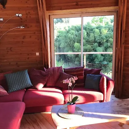 Maison Ronde Atypique En Bois *